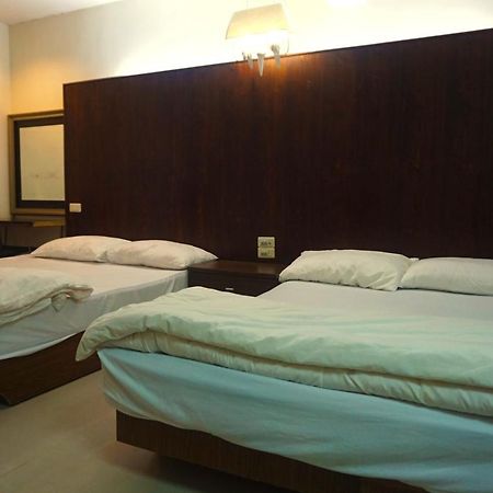 Hua Bin Hotel Yilan Extérieur photo