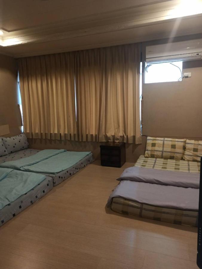 Hua Bin Hotel Yilan Extérieur photo